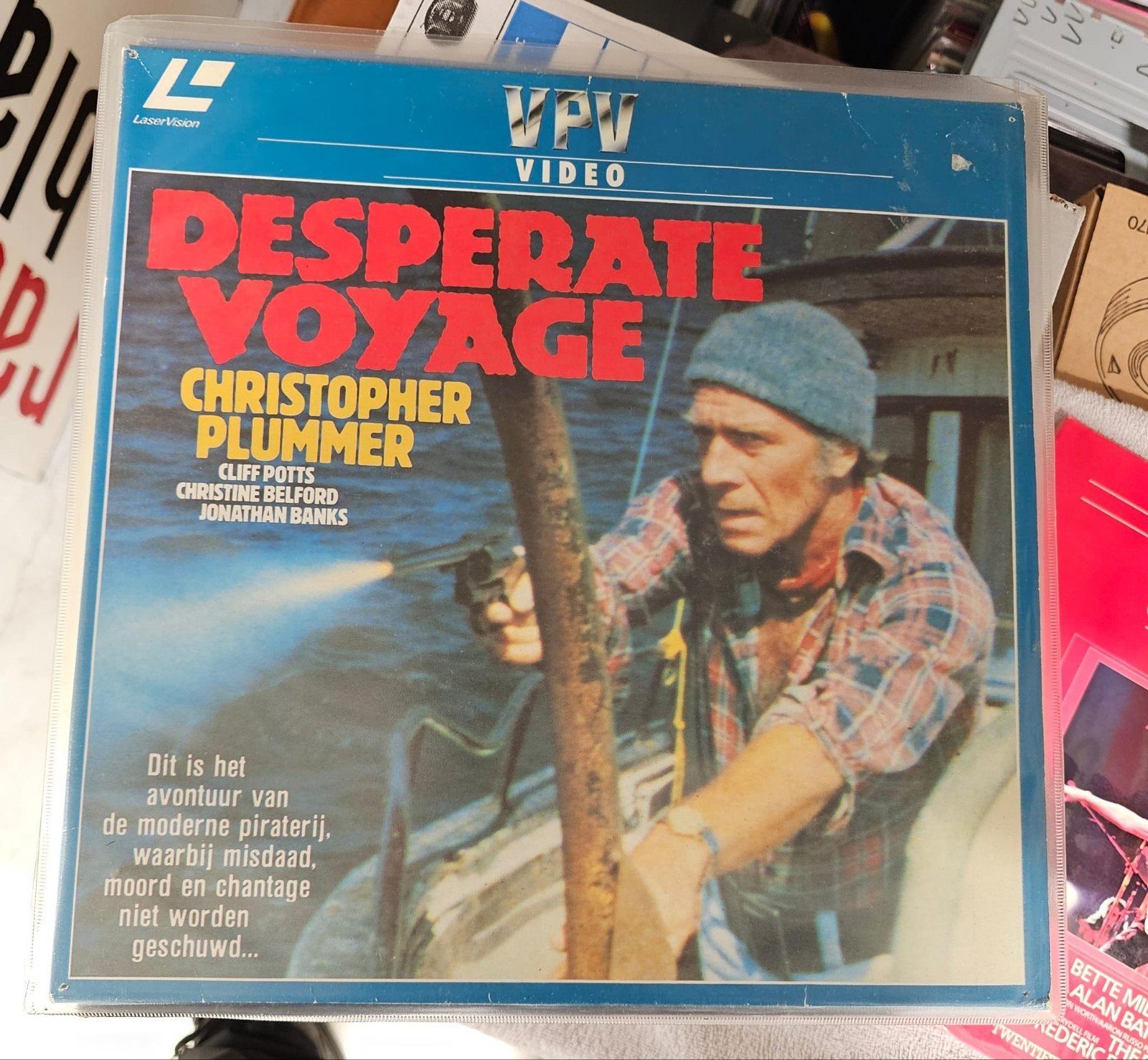 Desperate Voyage (LaserVision) met Christopher Plummer, Vanaf 12 jaar, Ophalen of Verzenden, Gebruikt, Actie en Avontuur