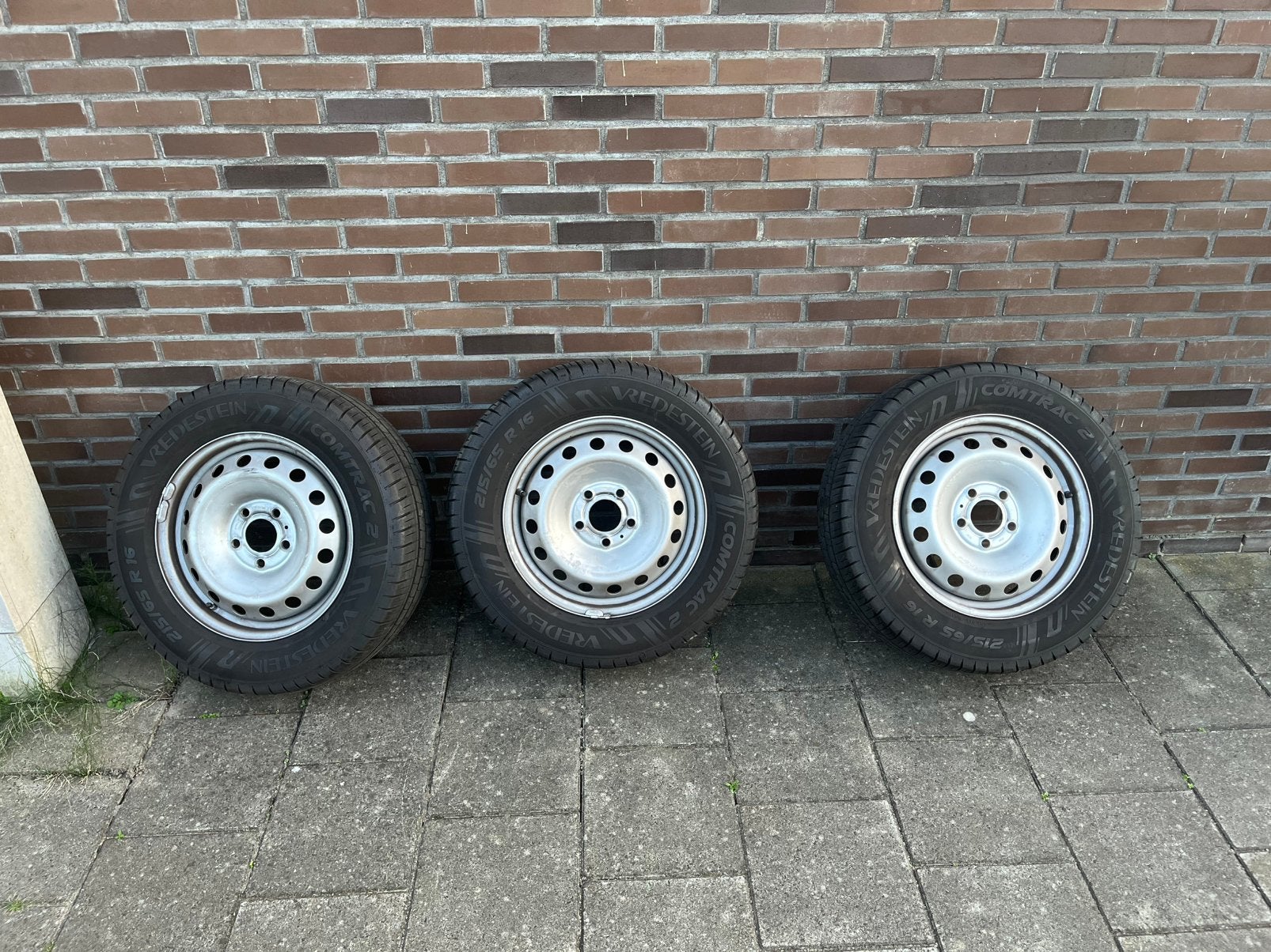 Velgen met banden voor Renault Trafic of Opel Vivaro, Ophalen, 16 inch, Band(en), Zomerbanden