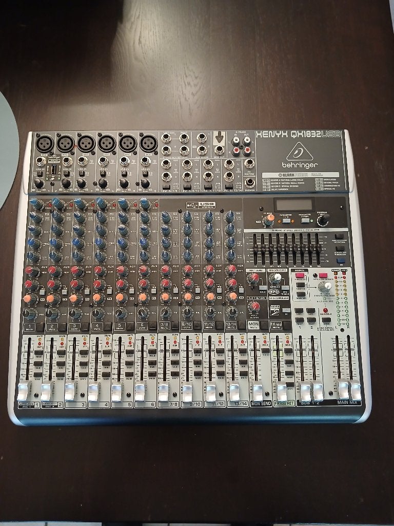 Mengtafel Behringer Xenyx QX1832USB, Ophalen, Zo goed als nieuw, Minder dan 500 watt, P.A.