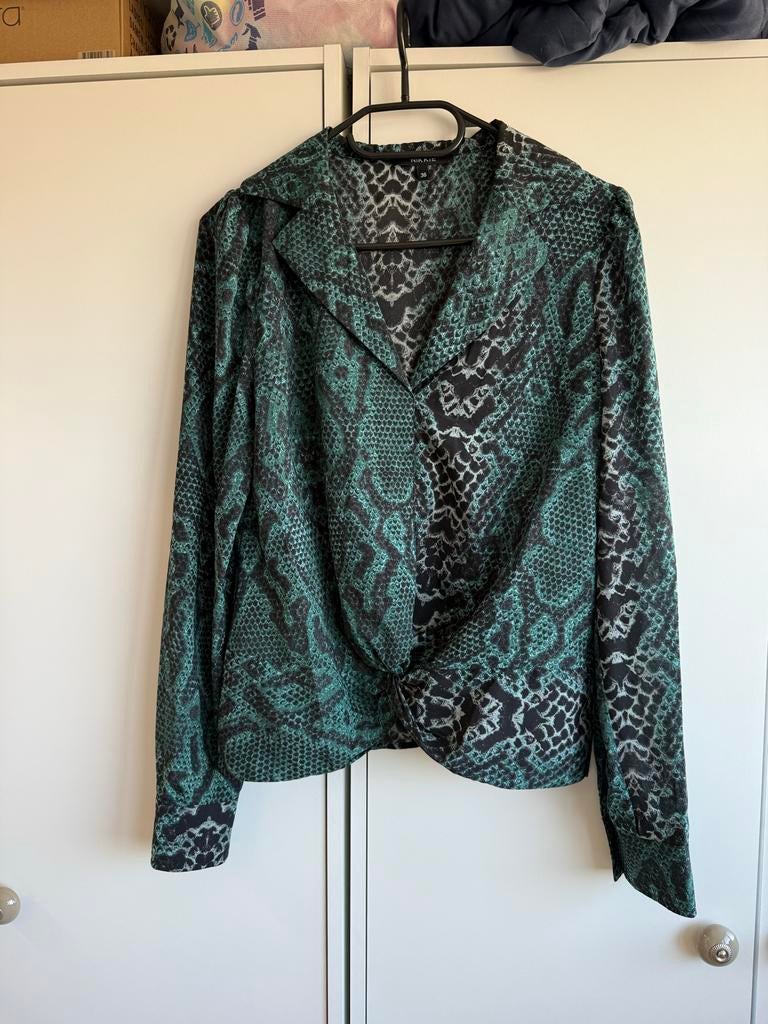 Nikkie blouse maat 36 - Groen/Zwart slangenprint, Ophalen of Verzenden, Zo goed als nieuw, Maat 36 (S), Groen