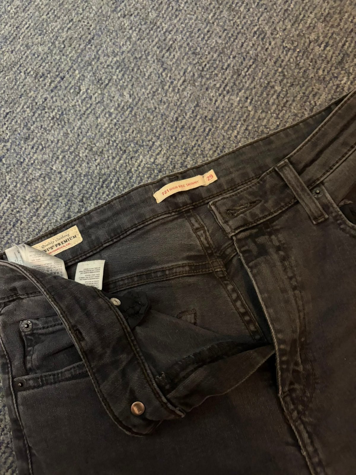 Mooie levi s broek, Kleding | Dames, Spijkerbroeken en Jeans, Ophalen of Verzenden, Zo goed als nieuw, Blauw, W30 - W32 (confectie 38/40)