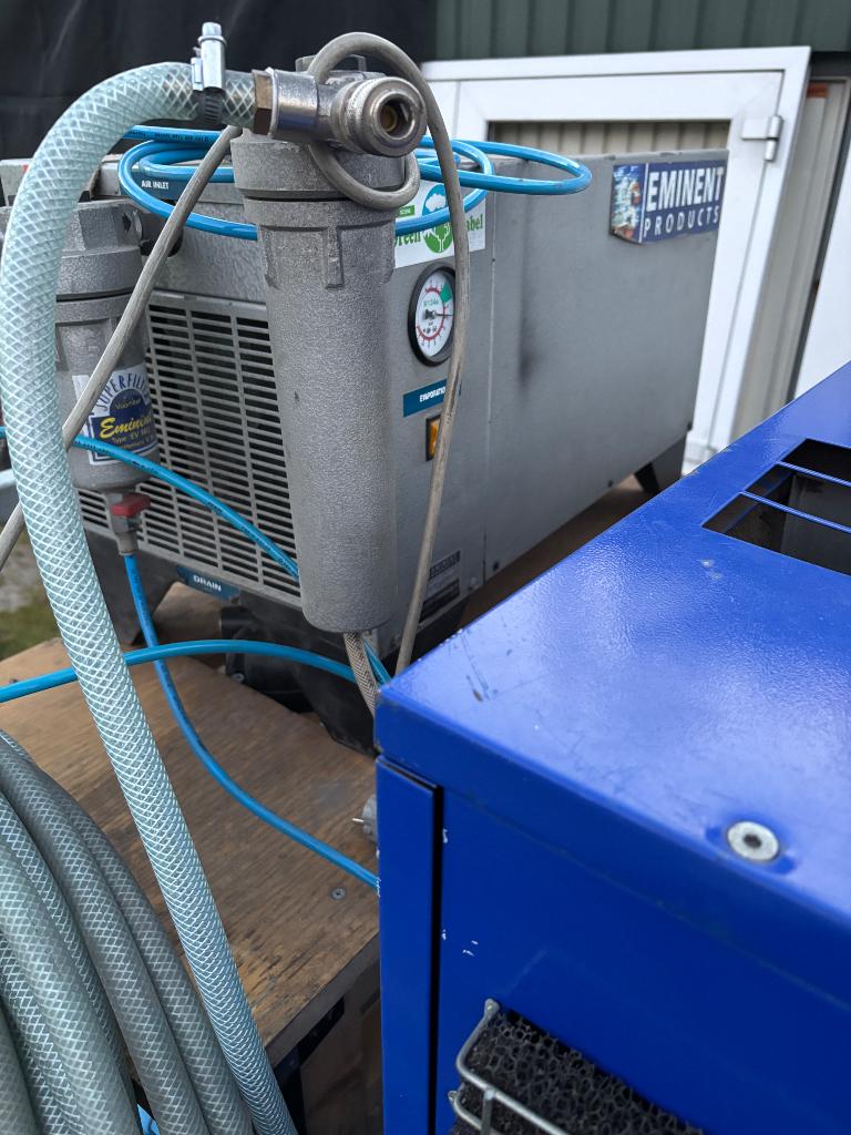 Luchtdroger compressor Eminent, Doe-het-zelf en Verbouw, Compressors, Ophalen, Mobiel, Gebruikt, 800 liter/min of meer