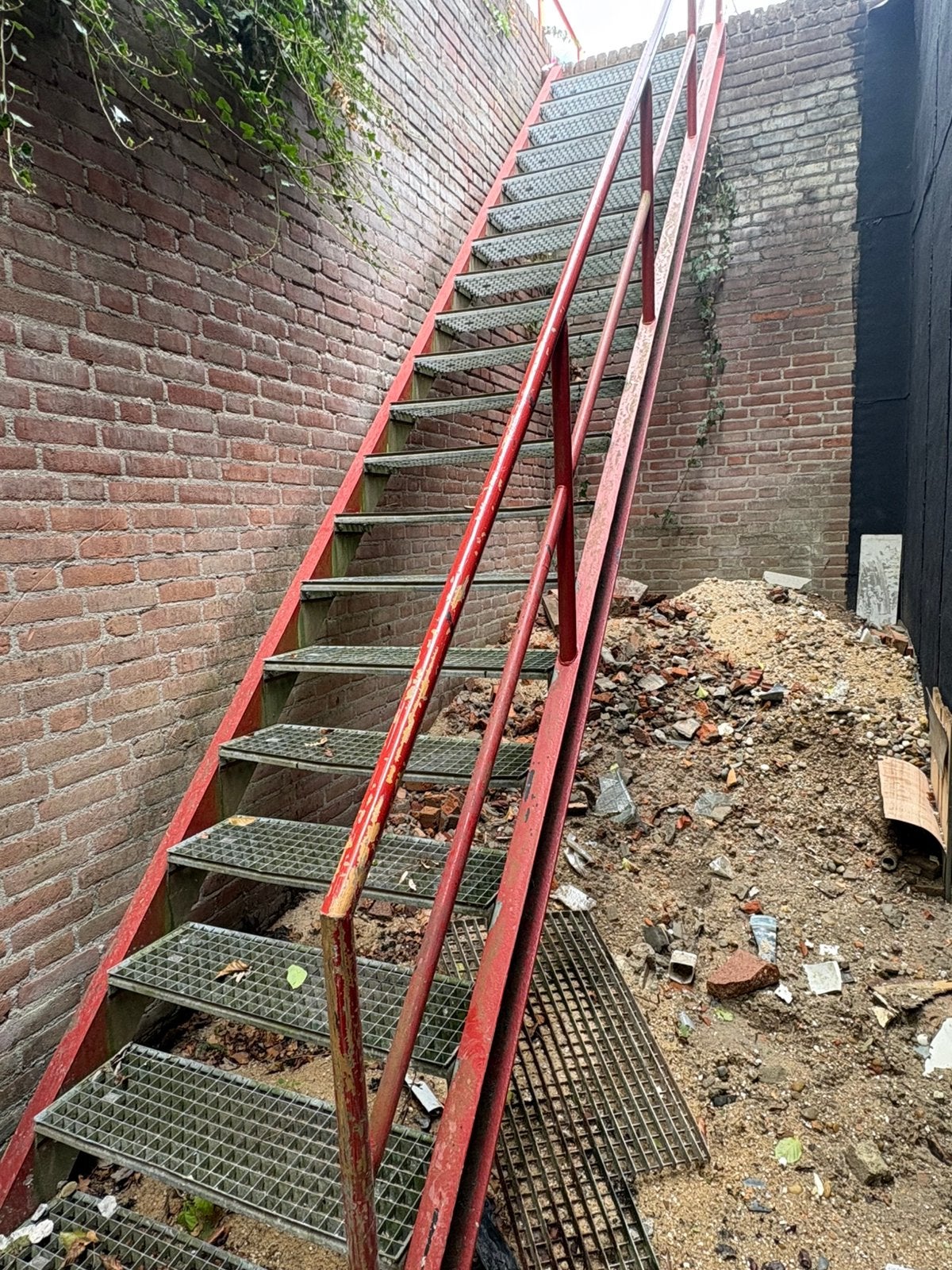 rechte trap lengte 5,5 (aanpasbaar) breed 93, Doe-het-zelf en Verbouw, Ladders en Trappen, Ophalen, Gebruikt, Trap, 4 meter of meer