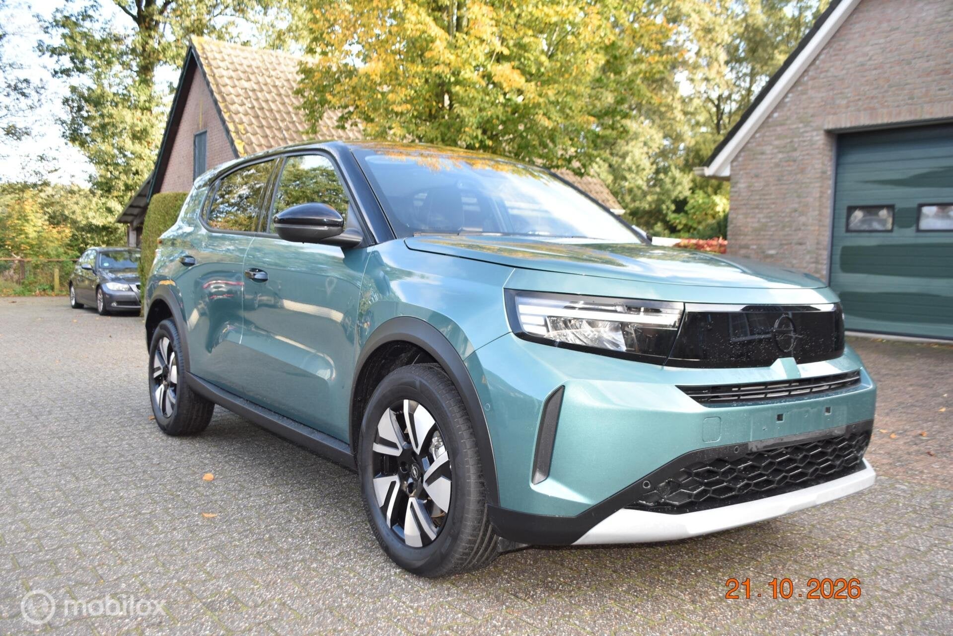 Opel Frontera GS aut hybrid 130 GS 130PK, Auto's, Stof, Gebruikt, Zwart, 1199 cc