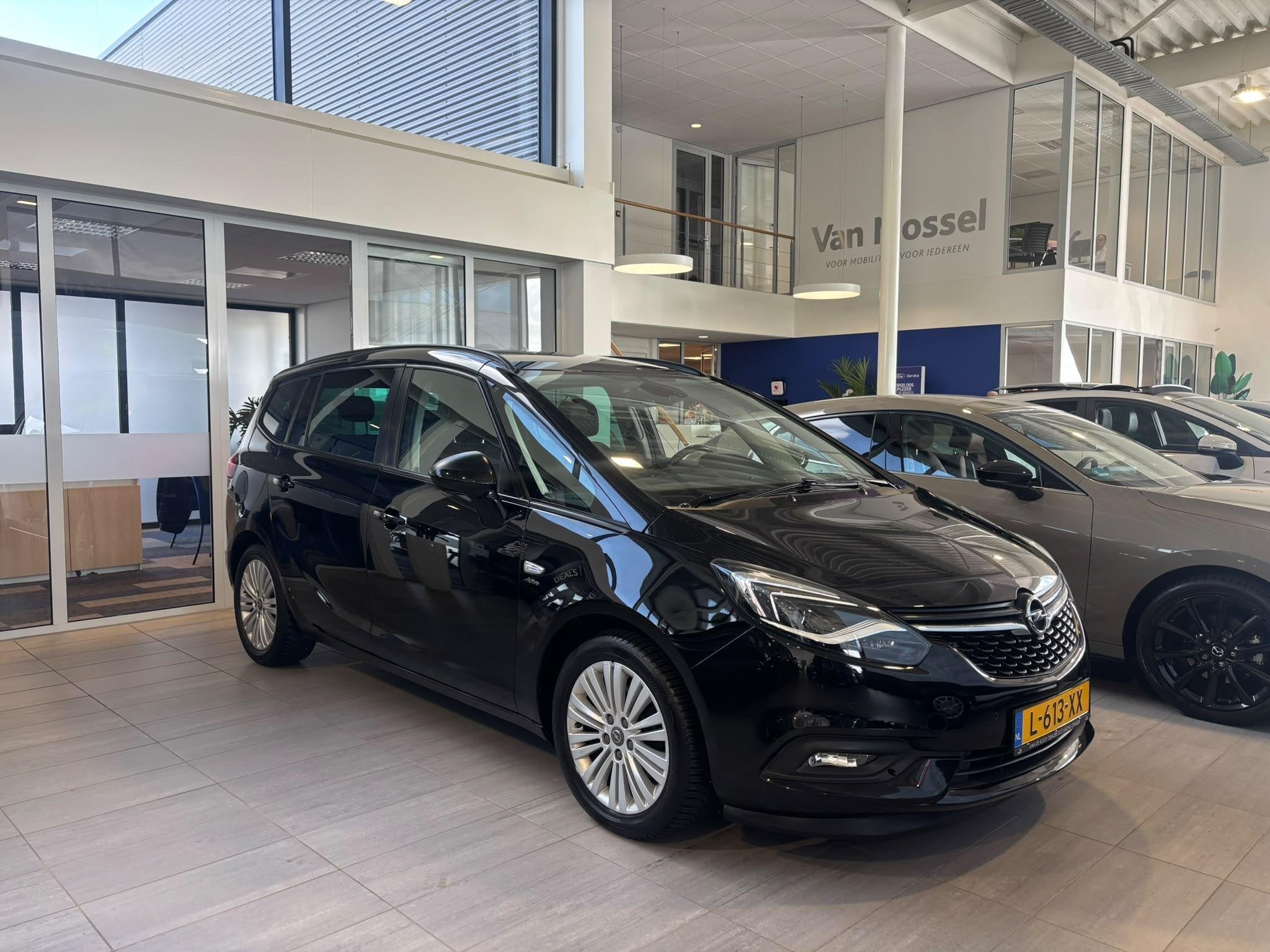 Opel Zafira Tourer 1.4 Edition, Auto's, Gebruikt, Zwart, 4 cilinders, Zwart