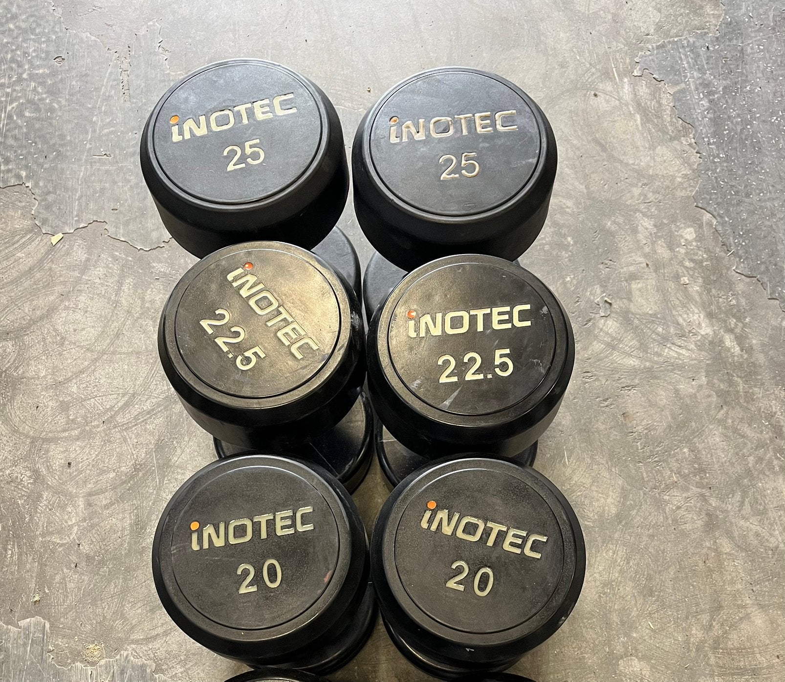 Inotec rubberen dumbbells 20-25 kg gewichten dumbell set, Ophalen, Dumbbell, Gebruikt, 2 x 20-22,5-25 kg