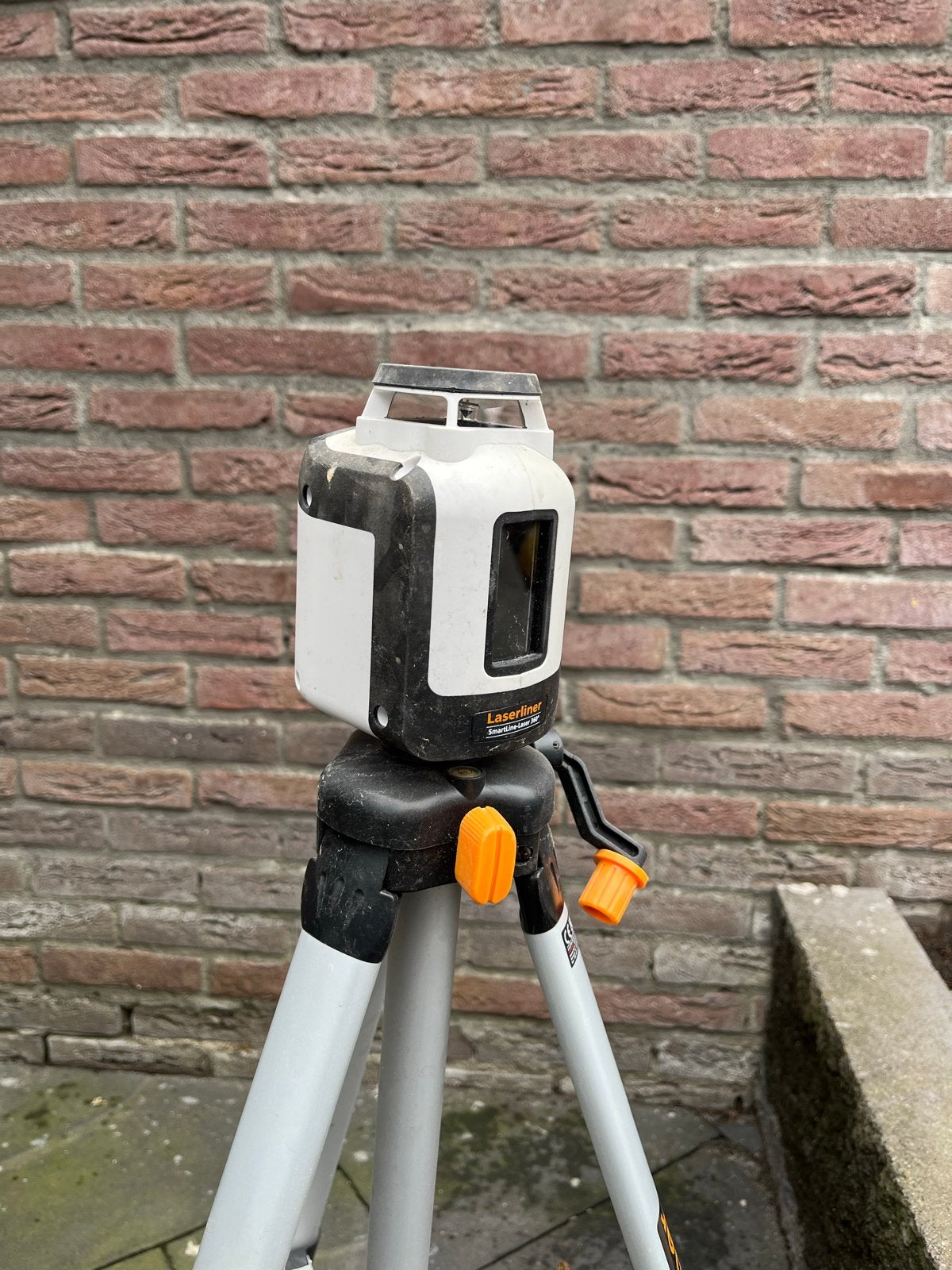 Laserliner kruislijnlaser met statief en ontvanger, Doe-het-zelf en Verbouw, Meetapparatuur, Ophalen of Verzenden, Gebruikt, Overige meters