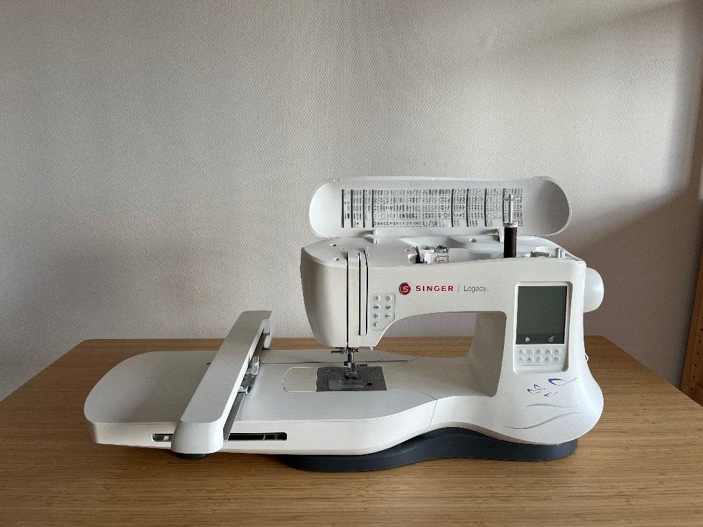 Singer Legacy SE340 naai- en borduurmachine, Ophalen, Zo goed als nieuw, Machineborduren, Patroon