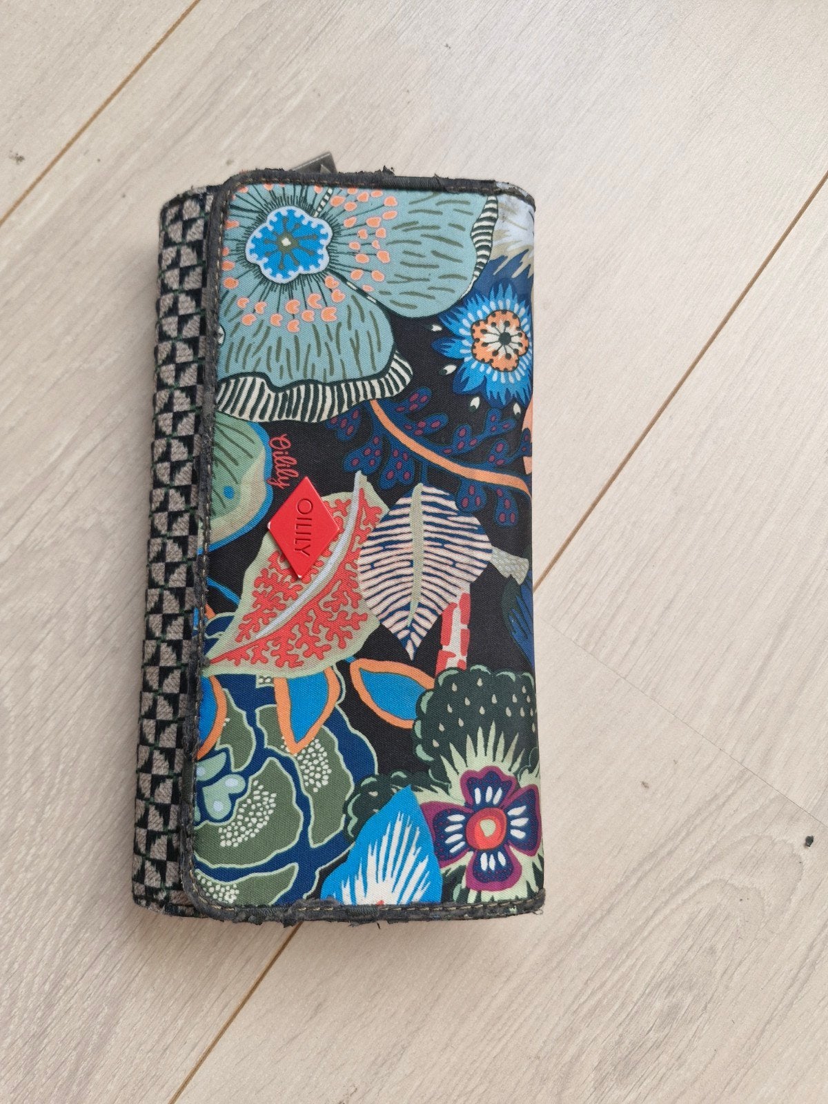 oilily portemonnee, Sieraden, Tassen en Uiterlijk, Portemonnees, Ophalen of Verzenden, Zo goed als nieuw, Overige kleuren, Oilily