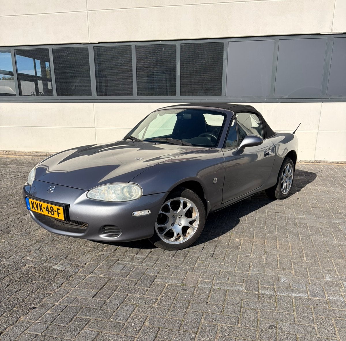 Mazda MX5 NBFL | 1.6 | 2004 | Grijs, Auto's, Zwart, 4 cilinders, Cabriolet, 1010 kg