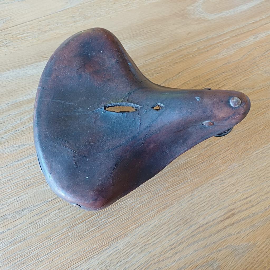 Nostalgisch zadel., Fietsen en Brommers, Ophalen of Verzenden