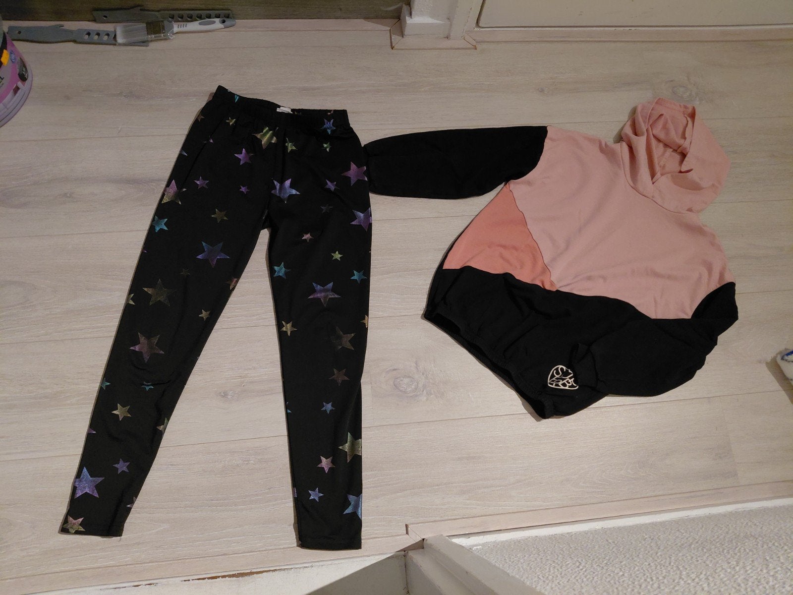 Leuke set: hoodie en sterren legging 146/152, Kinderen en Baby's, Meisje, Shein, Ophalen of Verzenden, Zo goed als nieuw