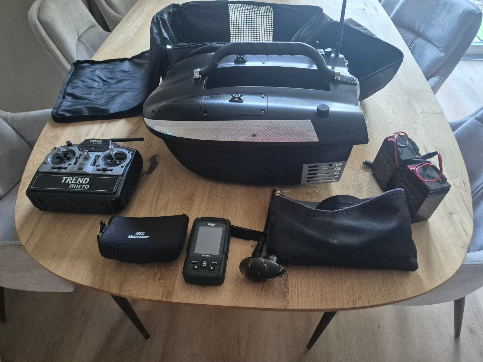 Trend Micro 2 voerboot, Ophalen of Verzenden, Overige typen