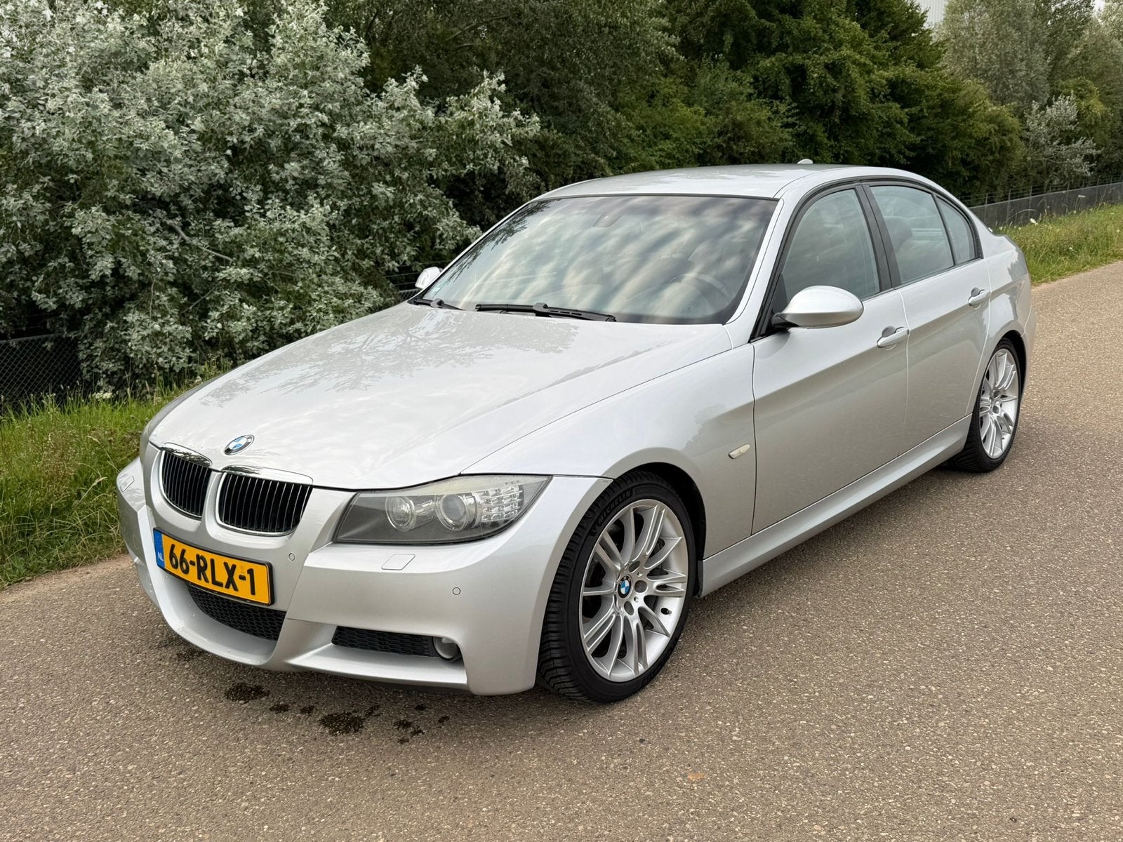 BMW 3-Serie 3.0 325D 2007 Grijs, Auto's, BMW, Achterwielaandrijving, 2993 cc, Leder, Bruin