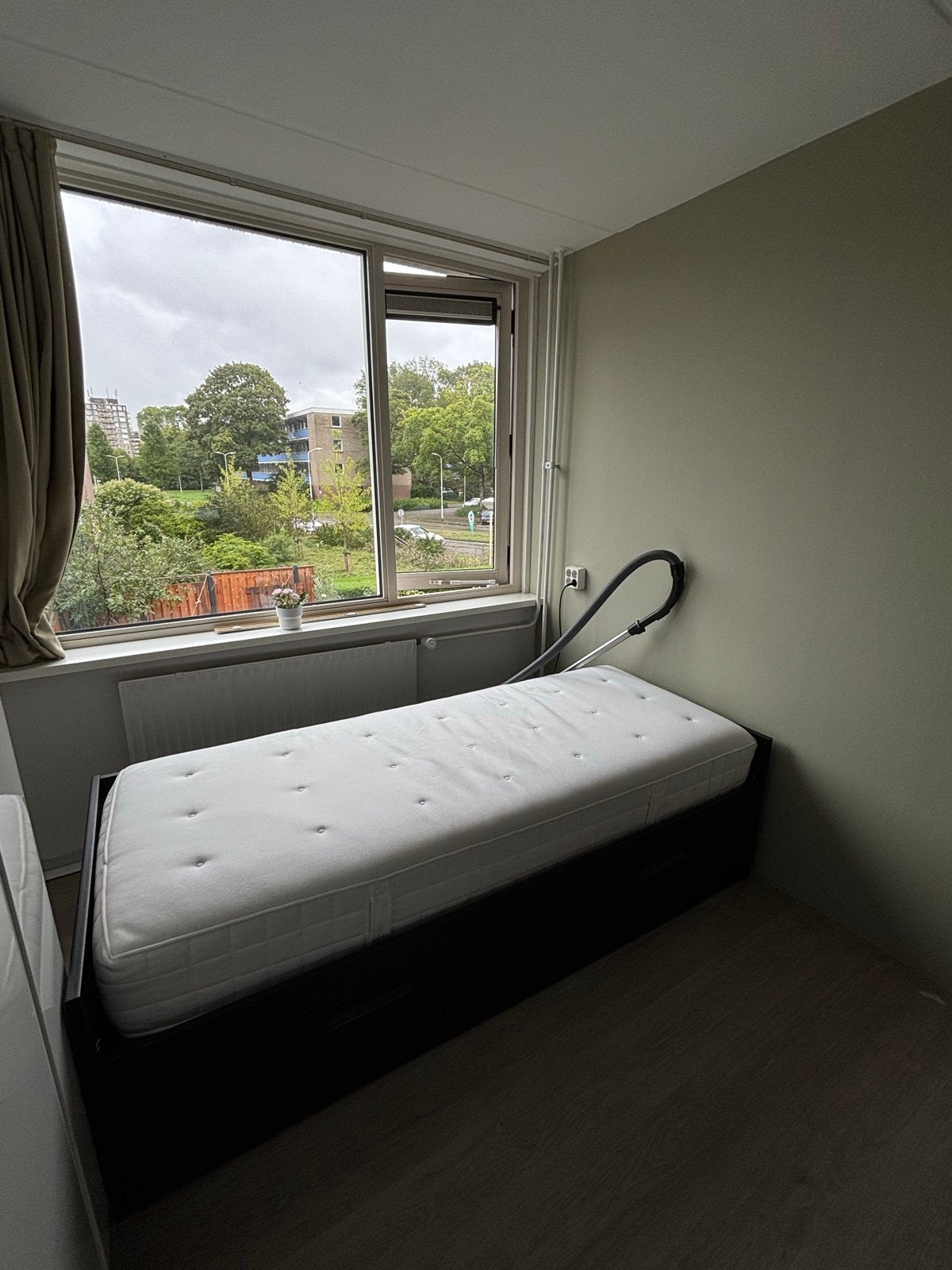 Eenpersoonsbed met opbergruimte en matras, Huis en Inrichting, Ophalen, Gebruikt, 90 cm, Eenpersoons