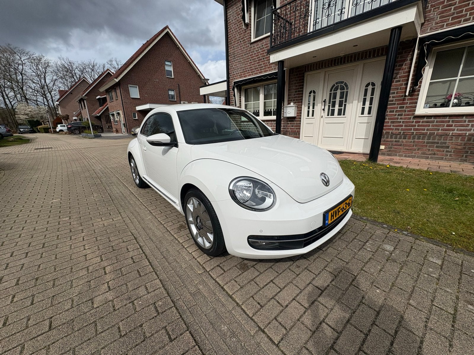Volkswagen Beetle (Kever) 1.2 TSI, Voorwielaandrijving, Stof, 4 stoelen, Wit