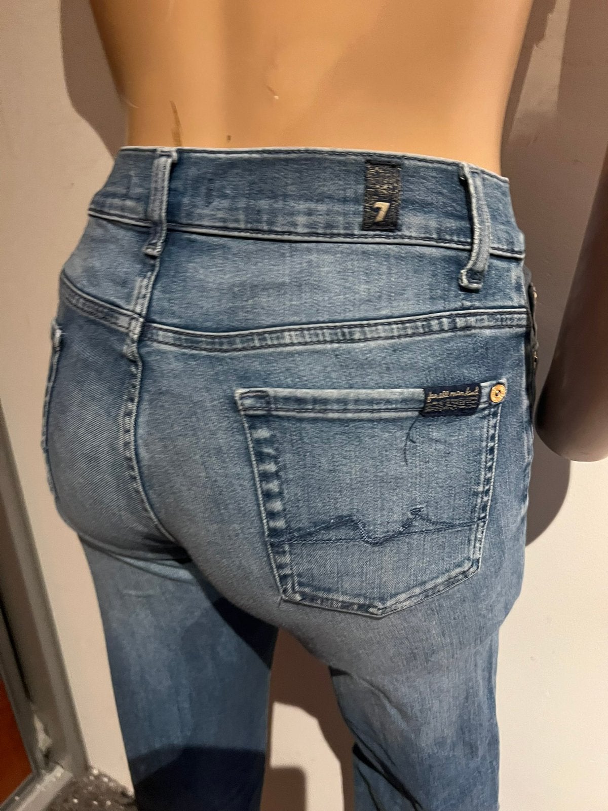 7 for all Mankind spijkerbroek maat 26 origineel zgan, Blauw, Ophalen of Verzenden, Zo goed als nieuw, W27 (confectie 34) of kleiner