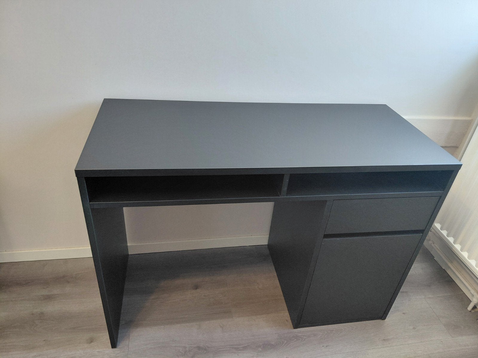 Mooi zwart bureau/make up tafel 110x48x77, zo goed als nieuw, Ophalen, Zo goed als nieuw