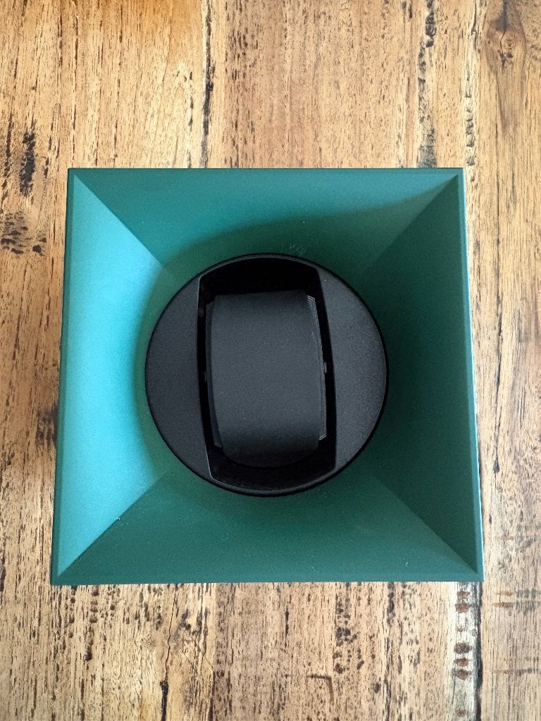 Watchwinder swiss kubik, Overige merken, Kunststof, Polshorloge, Ophalen of Verzenden
