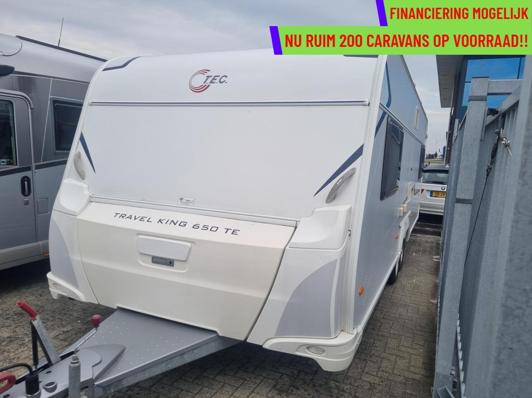 Tec TRAVELKING ELEGANCE 650 AIRCO + VOORTENT + ENKELE BEDDEN, Rondzit, Bedrijf, 8 meter en meer, Tot en met 4
