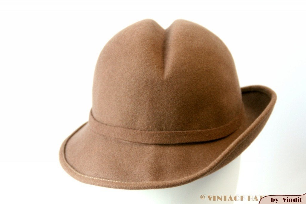 Vintage Dameshoed licht bruin 55 = S tot XS gratis verzenden, Ophalen of Verzenden, Gedragen, 55 cm (S, 6⅞ inch) of minder, Hoed