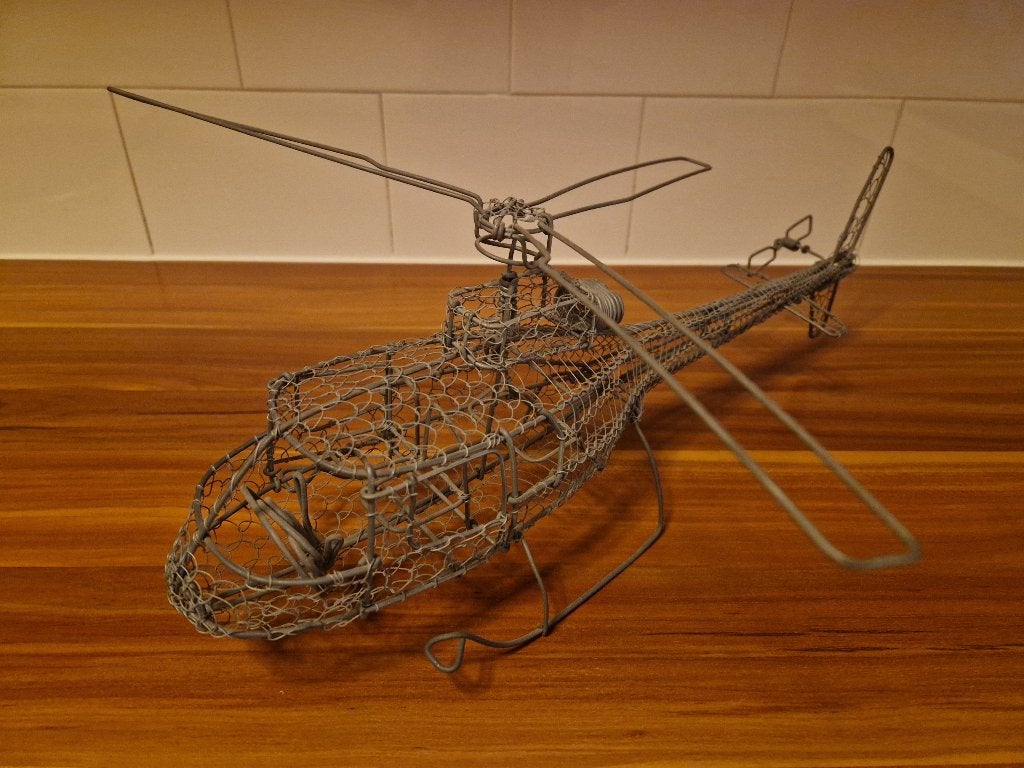 Te Koop; Designhelikopter gemaakt van staaldraad!!, Overige merken, 1:72 tot 1:144, Helikopter, Ophalen of Verzenden