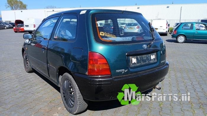 Carrosserie Hoek links-achter van een Toyota Starlet (6P3), Gebruikt, -, -, Ophalen of Verzenden