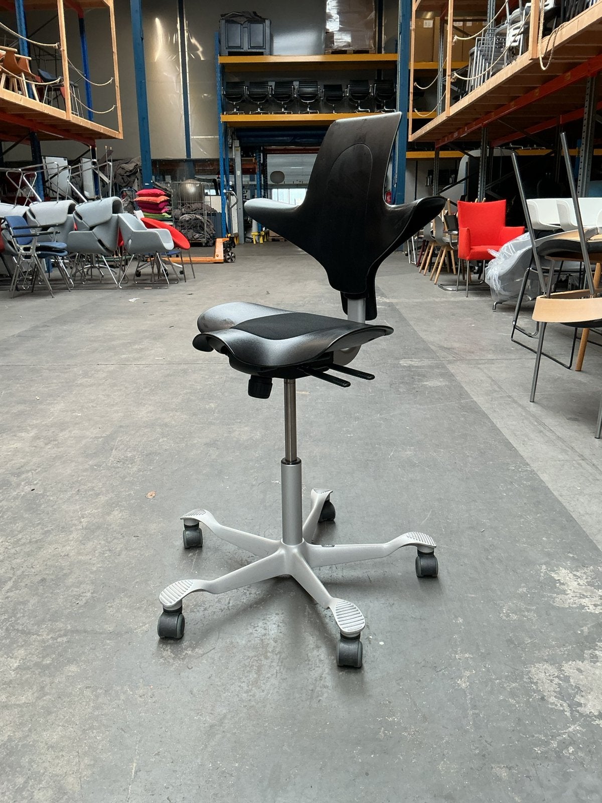 HAG Capisco 8010 Puls Bureaustoel | Zithoogte 47-65 | Zwart, Huis en Inrichting, Bureaustoelen, Gebruikt, -, Zwart, -