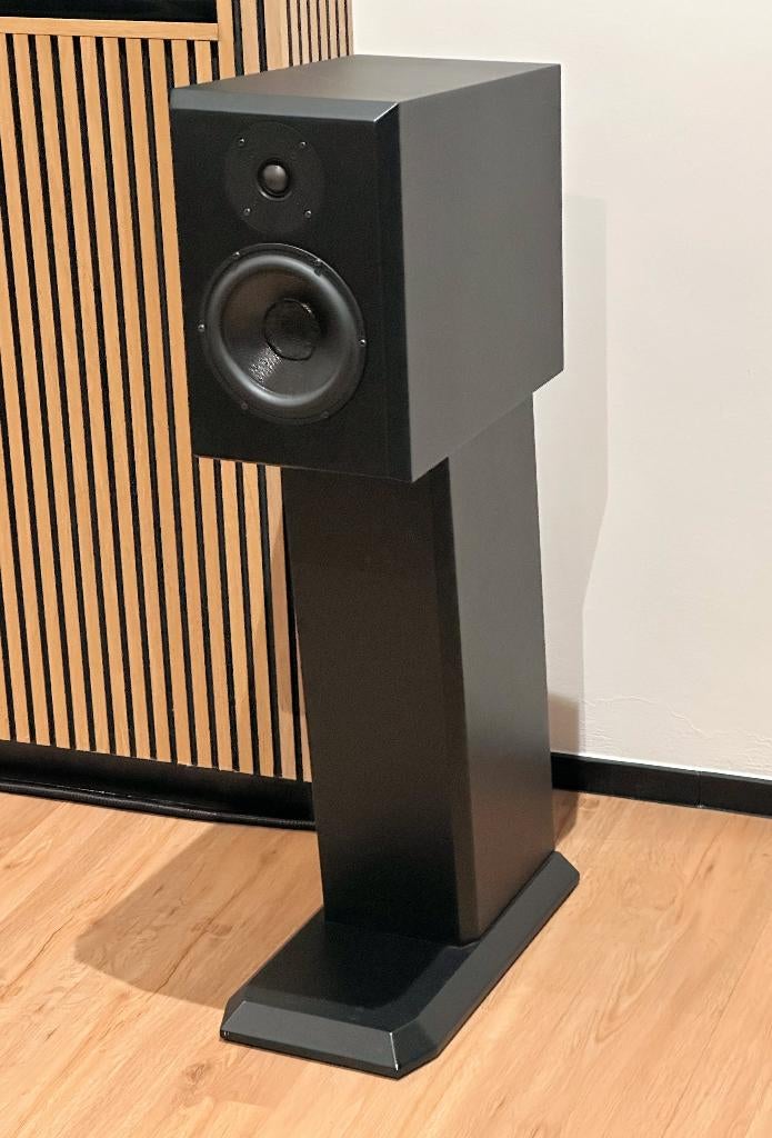 Master Three, Zo goed als nieuw, 60 tot 120 watt, Front, Rear of Stereo speakers, Ophalen