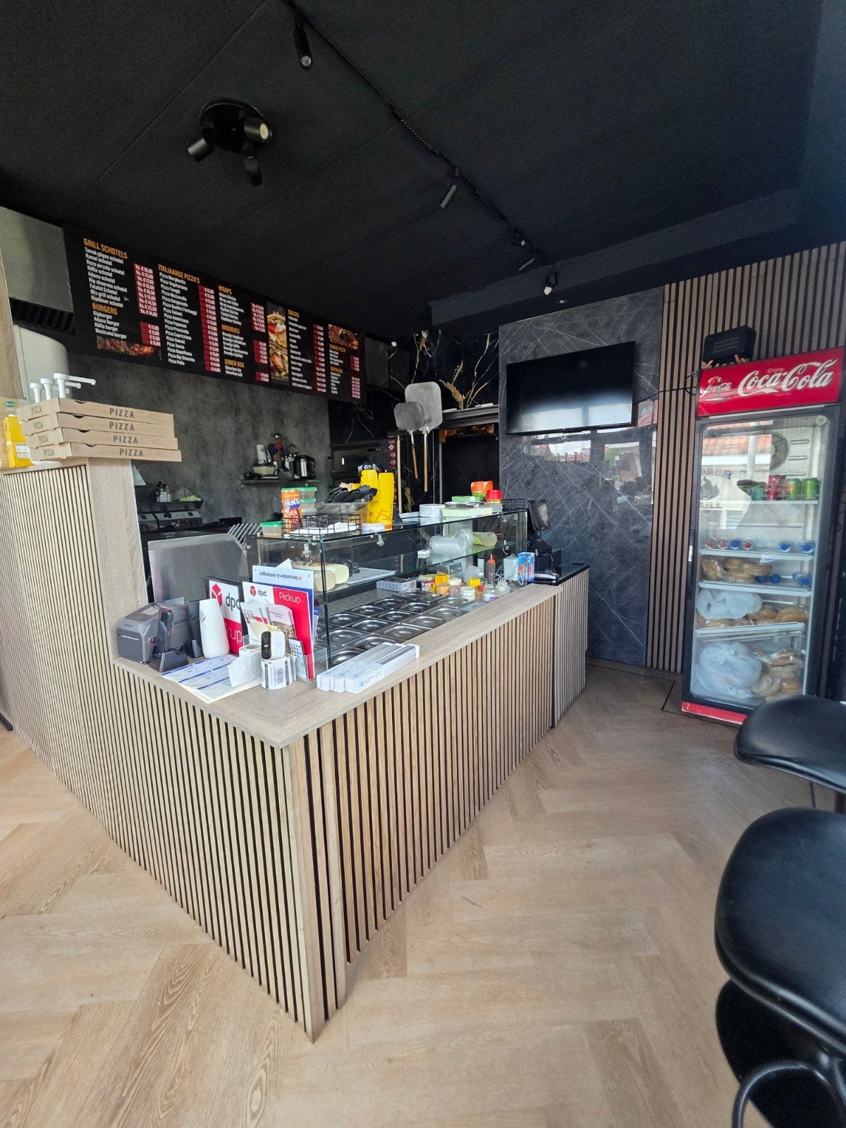 Met SPOED TE KOOP HORECA OVERNAME LOCATIE in Ijmuide