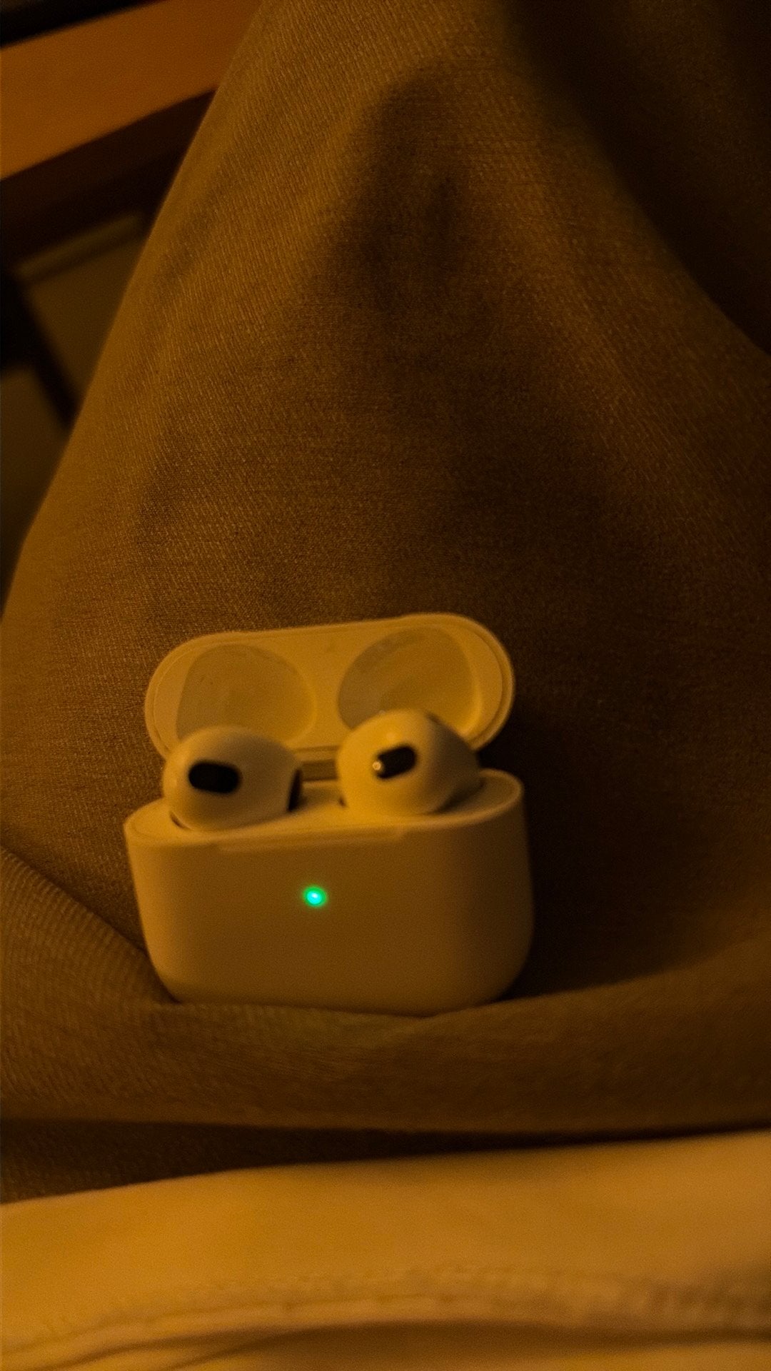 Apple AirPods (USB-C) - Goed werkend, gebruikt, In-ear, Gebruikt, Bluetooth, Ophalen of Verzenden