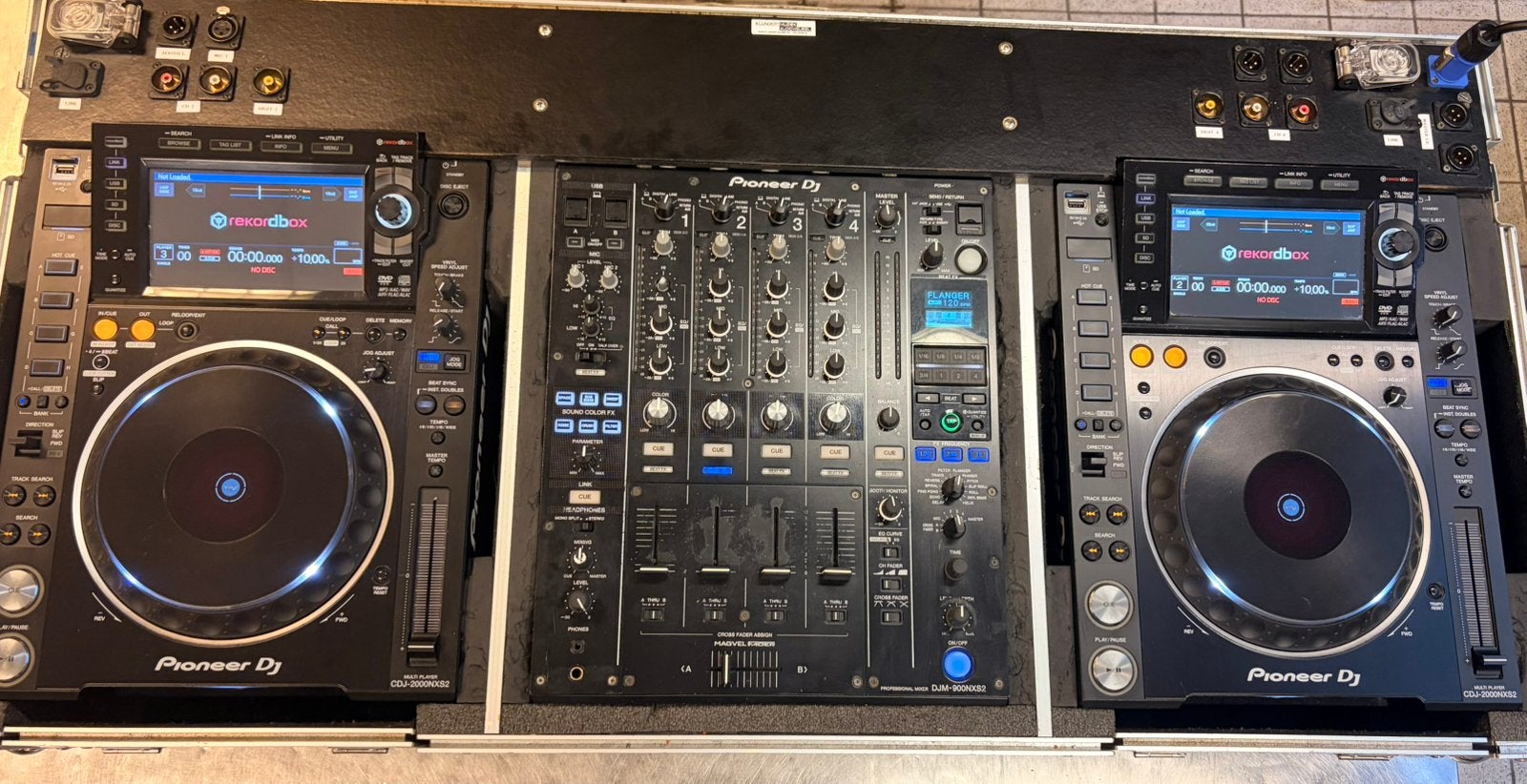 2x Pioneer 2000nxs2 + DJM-900nxs2 mixer inclusief flightcase, Muziek en Instrumenten, Dj-sets en Draaitafels, Ophalen, Zo goed als nieuw