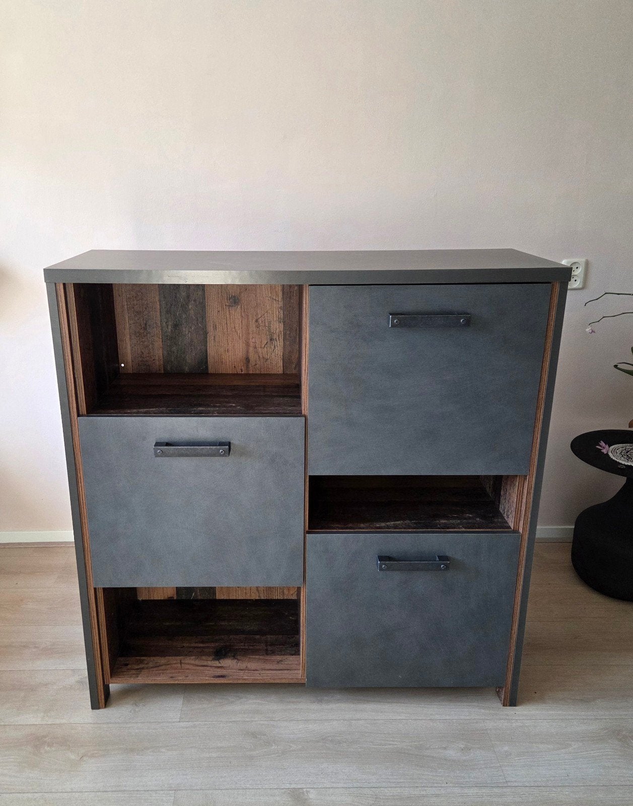 Kast met industriële look en opbergruimte, 100 tot 150 cm, Industrieel, Modern, 25 tot 50 cm, Ophalen