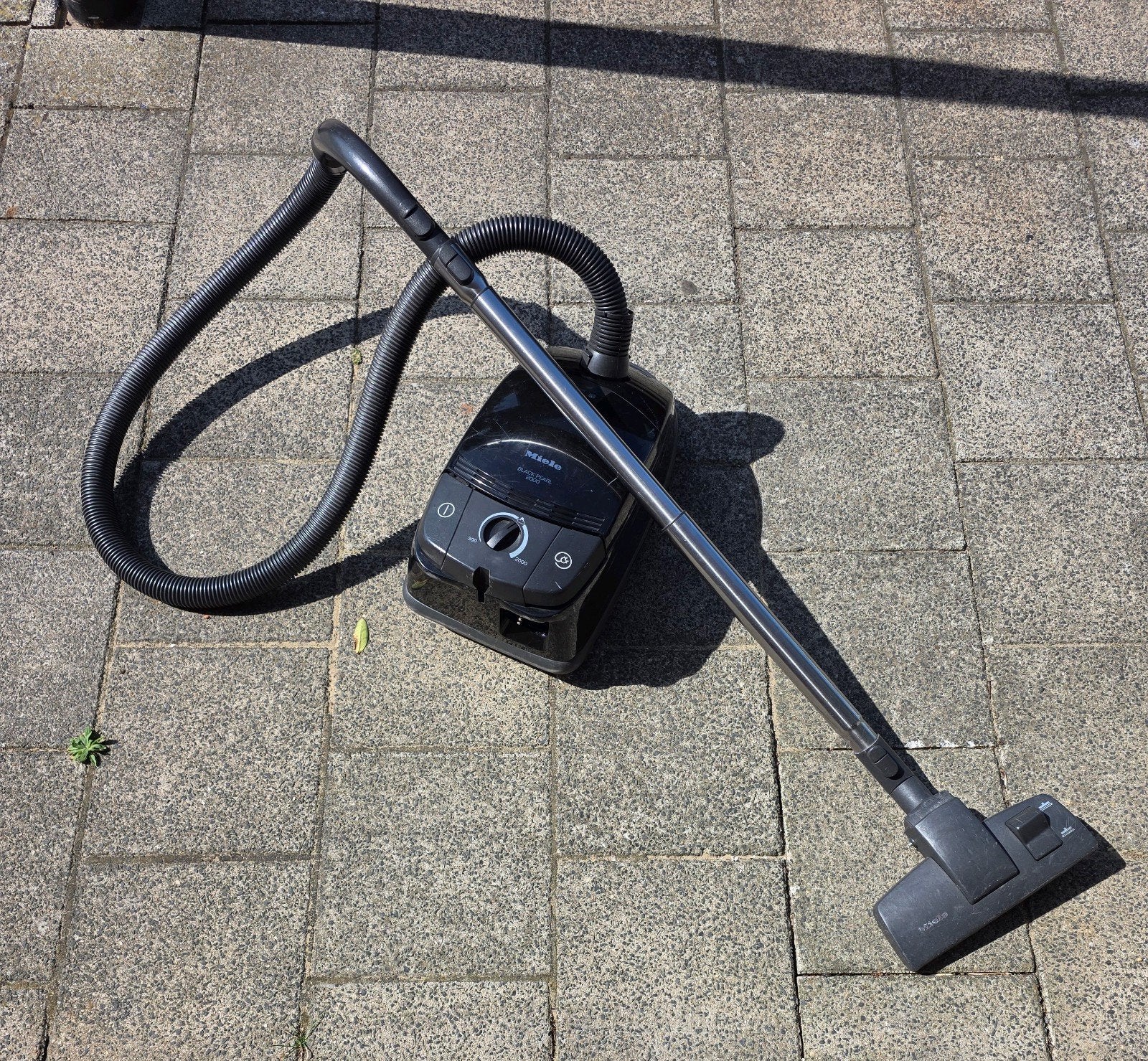 miele stofzuiger, Ophalen, Zo goed als nieuw, 1200 tot 1600 watt