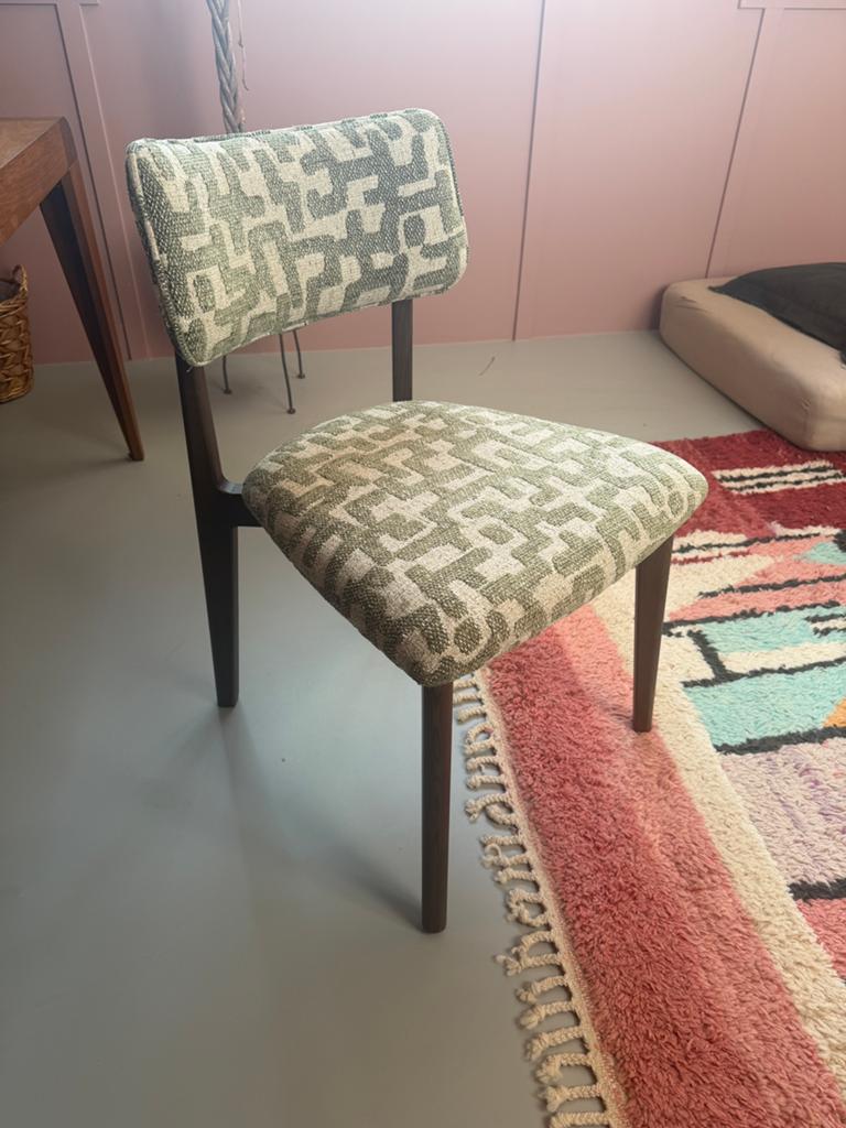 HelloChair eetkamerstoel type Luni, Huis en Inrichting, Stoelen, Ophalen, Overige kleuren, Zo goed als nieuw, Eén