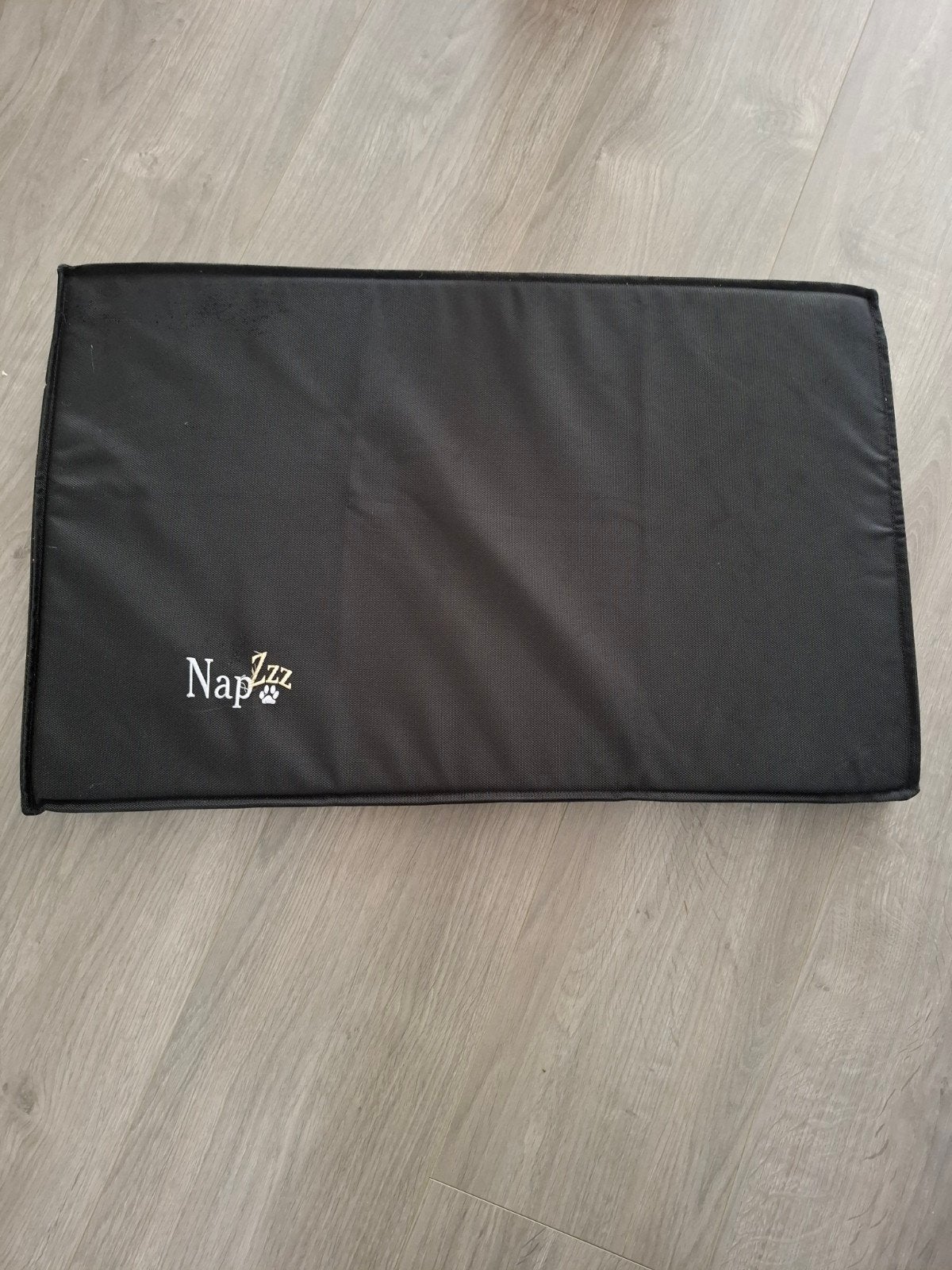 bench kussen/ matras 75 x 47 x 5, Dieren en Toebehoren, Hondenmanden, Ophalen of Verzenden, Zo goed als nieuw