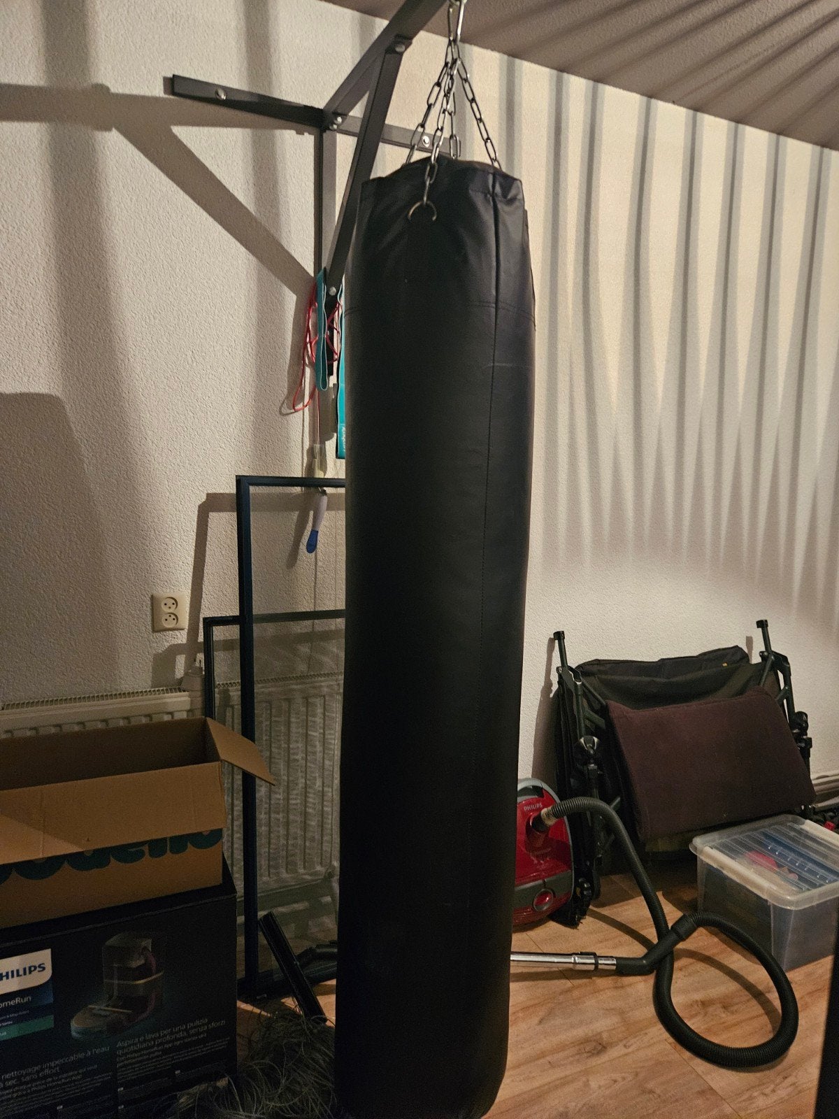 Rumble Bokszak Zwart 180 cm met muurbeugel, Sport en Fitness, Ophalen, Gebruikt, Bokszak