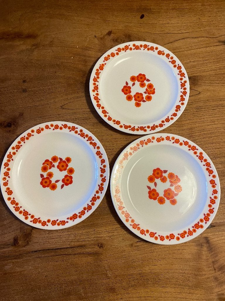 Vintage Arcopal Lotus dinerborden 3 stuks, Ophalen of Verzenden, Huis en Inrichting