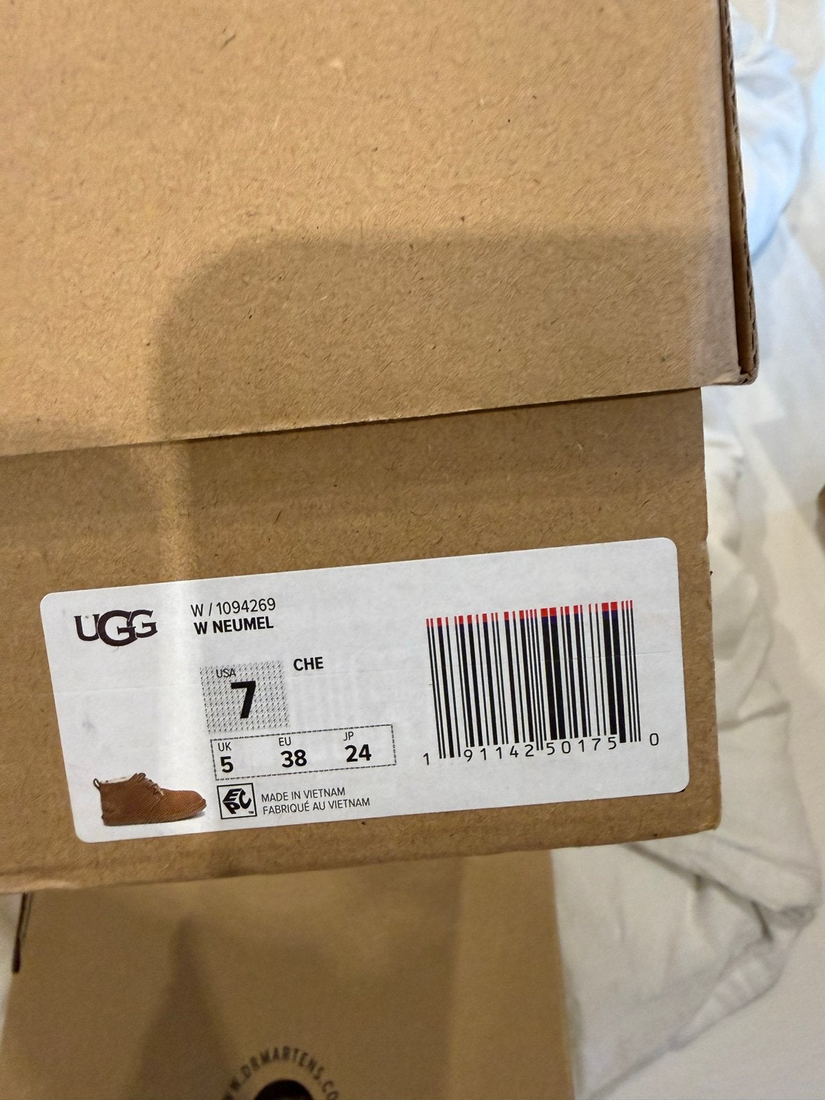 Nieuwe UGG Neumel laarzen - Maat 38, Ophalen of Verzenden, Nieuw, Bruin, Lage of Enkellaarzen