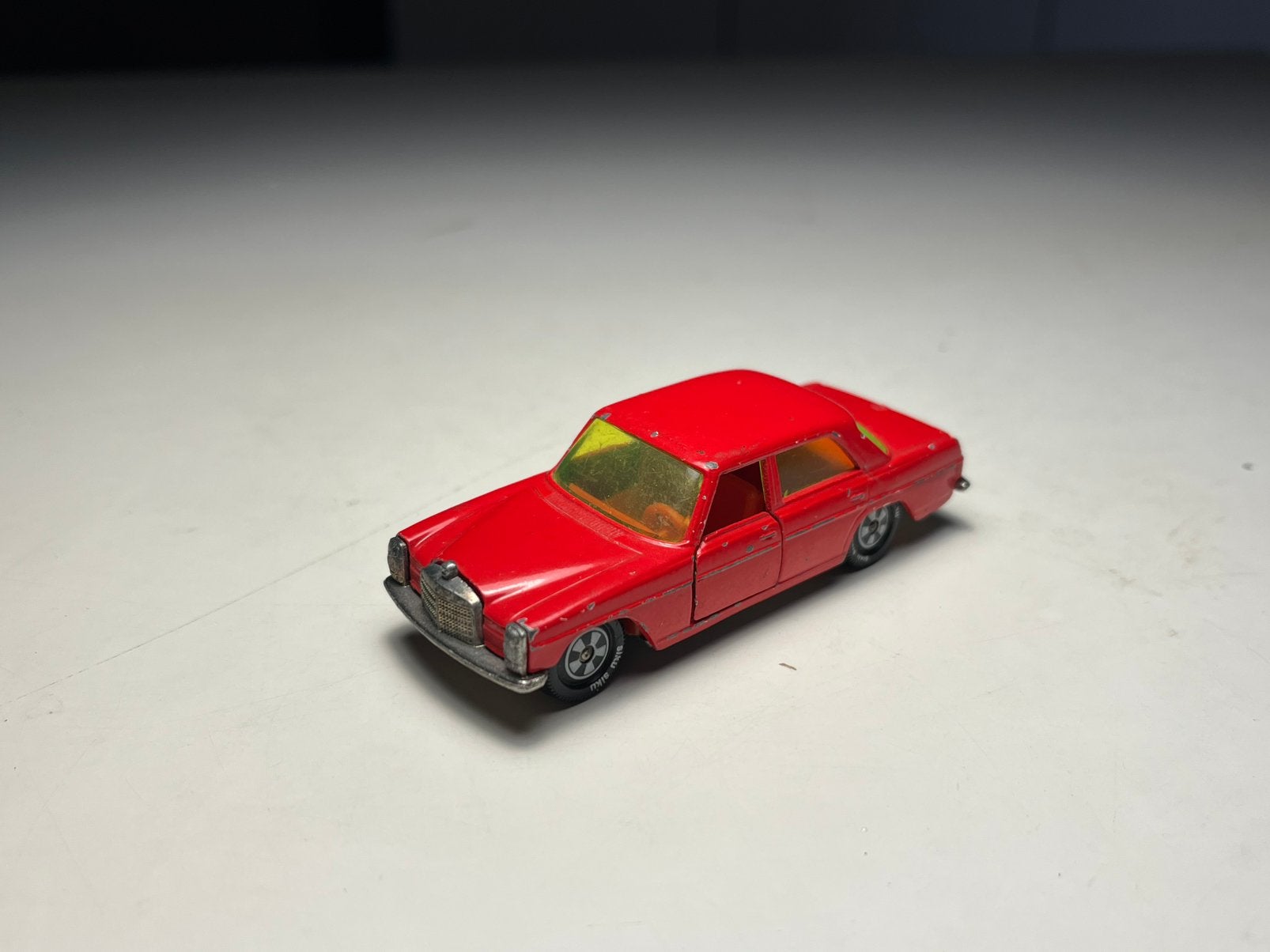 Siku - Mercedes-Benz 250 - Schaal 1:55, Ophalen of Verzenden, Gebruikt, Auto