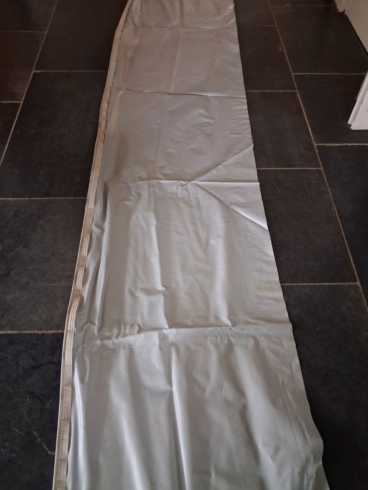 Caravan tochtstrook - 4.70m lang, 63cm breed, Ophalen of Verzenden, Zo goed als nieuw