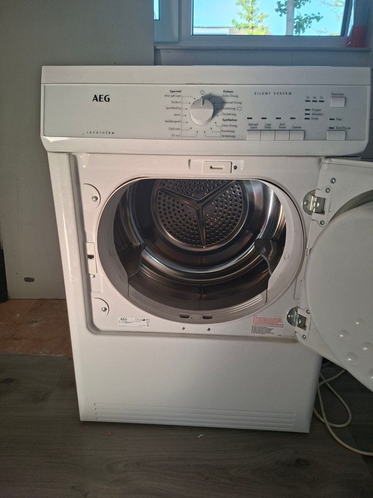 Afvoer droger AEG, Witgoed en Apparatuur, Wasdrogers, Ophalen, 6 tot 8 kg, Gebruikt, Luchtafvoer