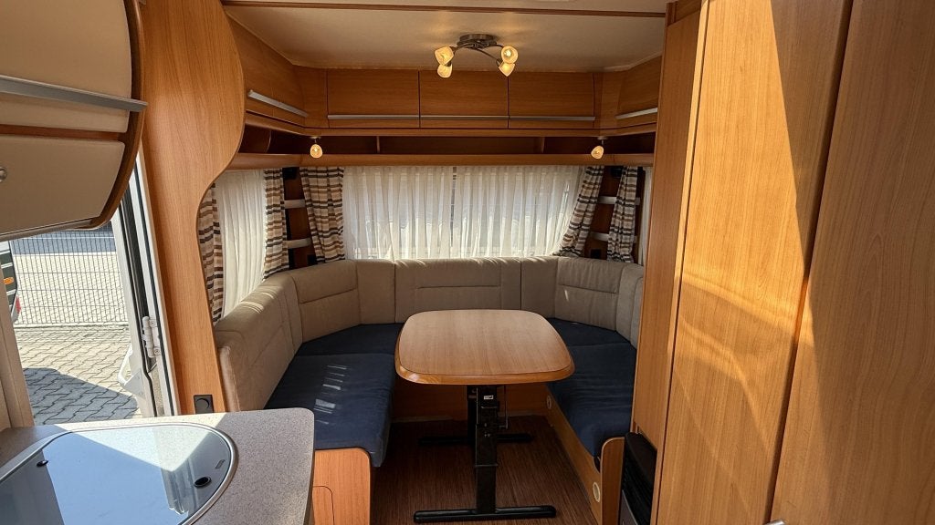 Fendt Saphir 495 SG bouwjaar 2010, Caravans en Kamperen, Caravans, Rondzit, Bedrijf, Overige typen, Schokbreker