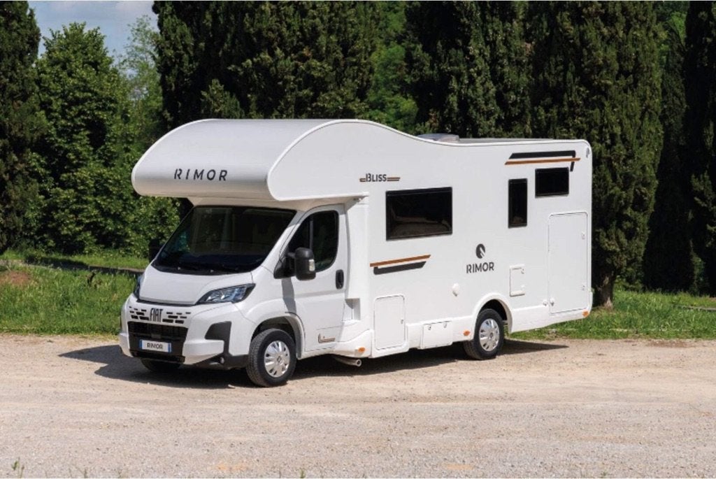 Luxe Rimor alkoofcamper voor 6 (2026), Caravans en Kamperen, Automaat, Alkoof, Ford, Bedrijf