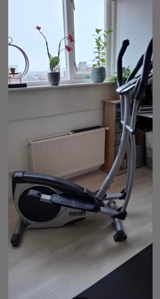 DKN Technology Crosstrainer - gebruikt maar nog prima, Ophalen