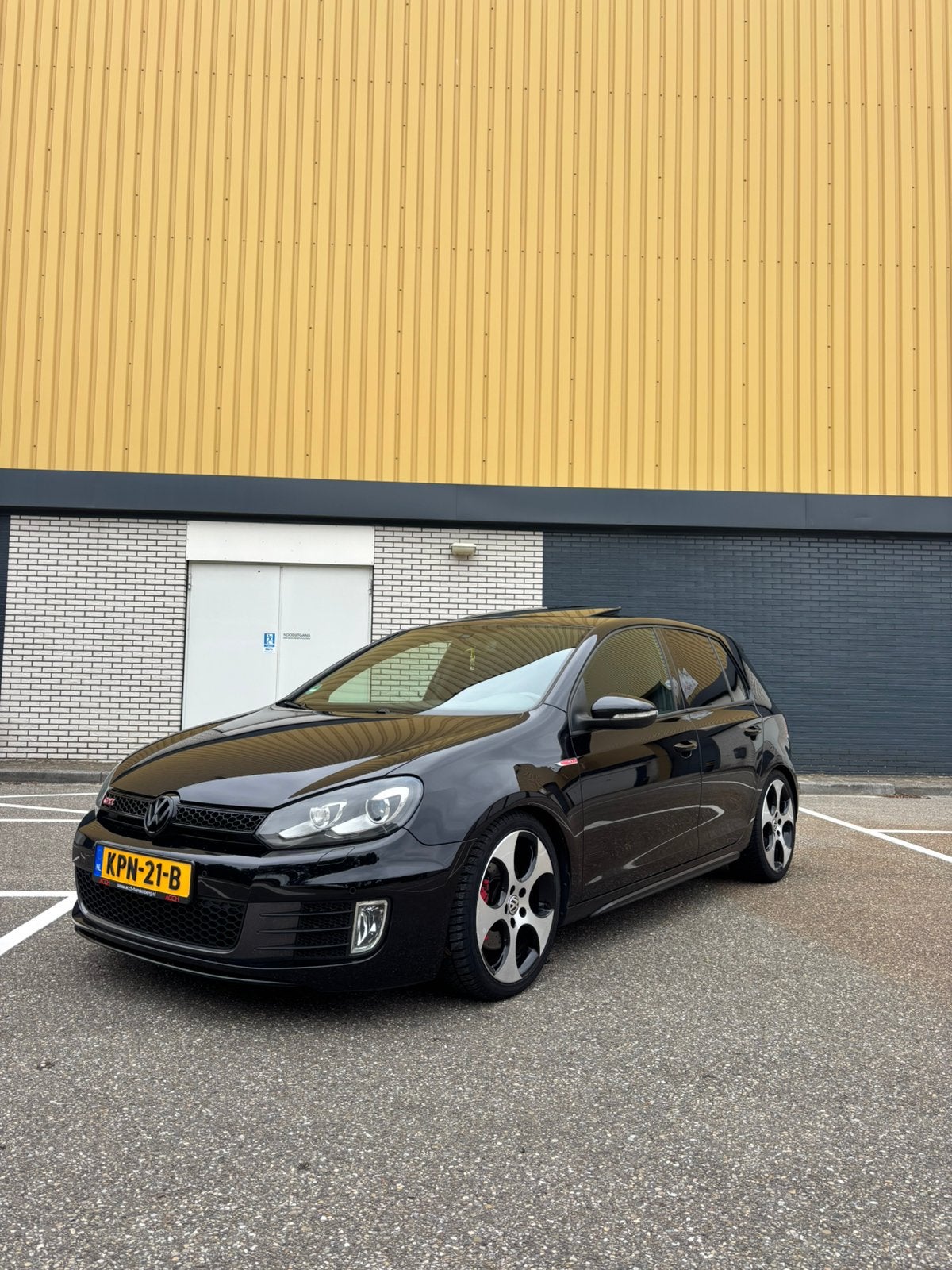 Volkswagen Golf 2.0 GTI 2009, Dynaudio en panorama dak, Euro 5, Stof, Zwart, 4 cilinders