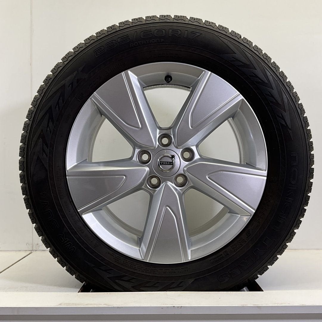 VOLVO XC40 VELGEN SET WINTERBANDEN 17 INCH *, Gebruikt, -, -, Banden en Velgen