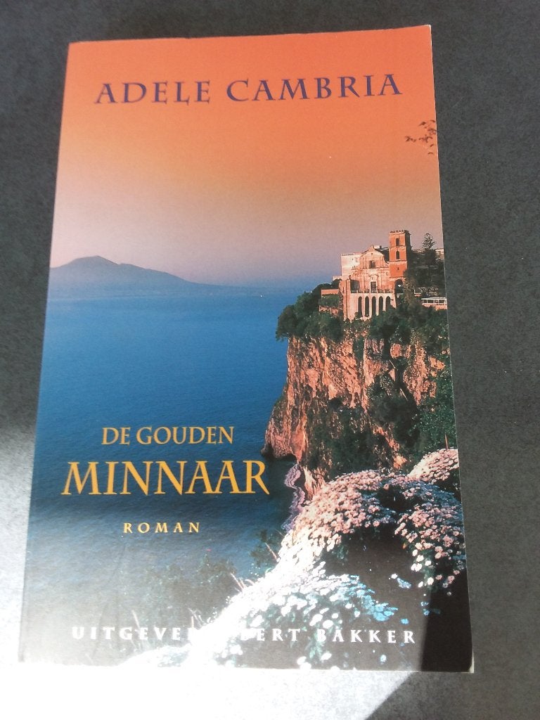 Adele Cambria - de gouden minnaar, Ophalen of Verzenden, Zo goed als nieuw