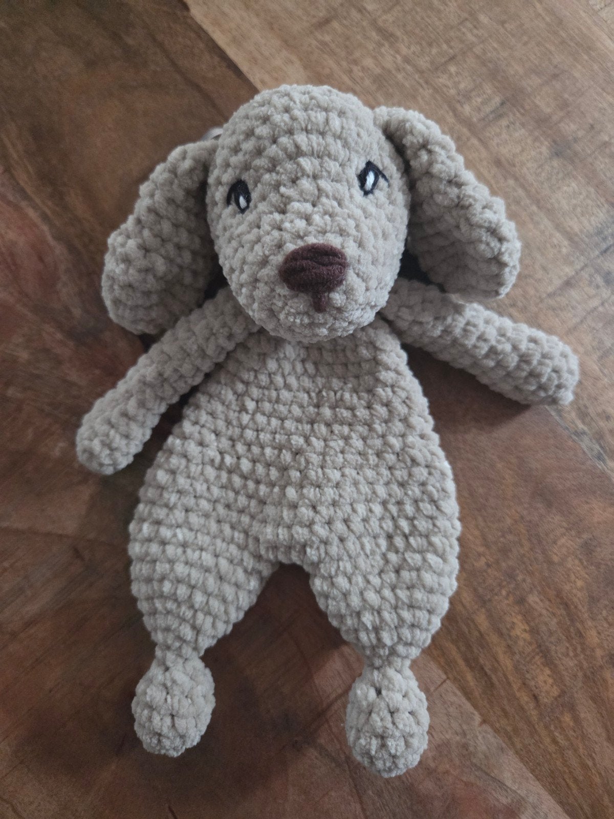 Schattige gehaakte hondenknuffel, Handgemaakt, Nieuw, Middelgroot (20 tot 80 cm), Beige