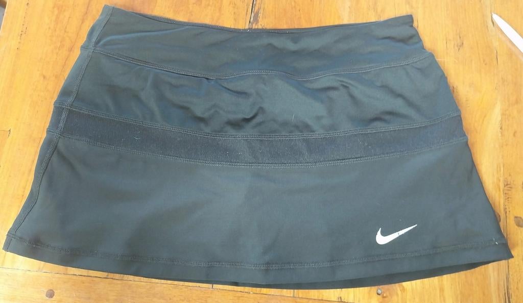 Zwart Nike tennisrokje, maat M, Sport en Fitness, Tennis, Ophalen of Verzenden, Gebruikt, Kleding, Nike